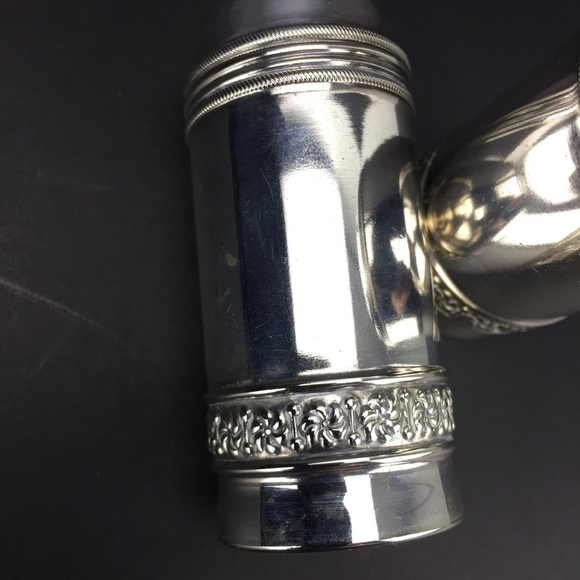 Silver Plated Vintage Salt and Pepper Shakers - Picture 6 of 8